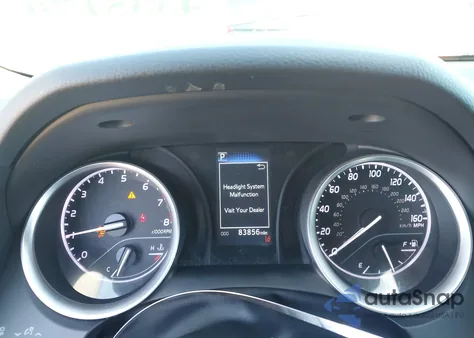 2021 Toyota Camry Le z USA, uszkodzony, nr VIN 4T1C11AK8MU461036